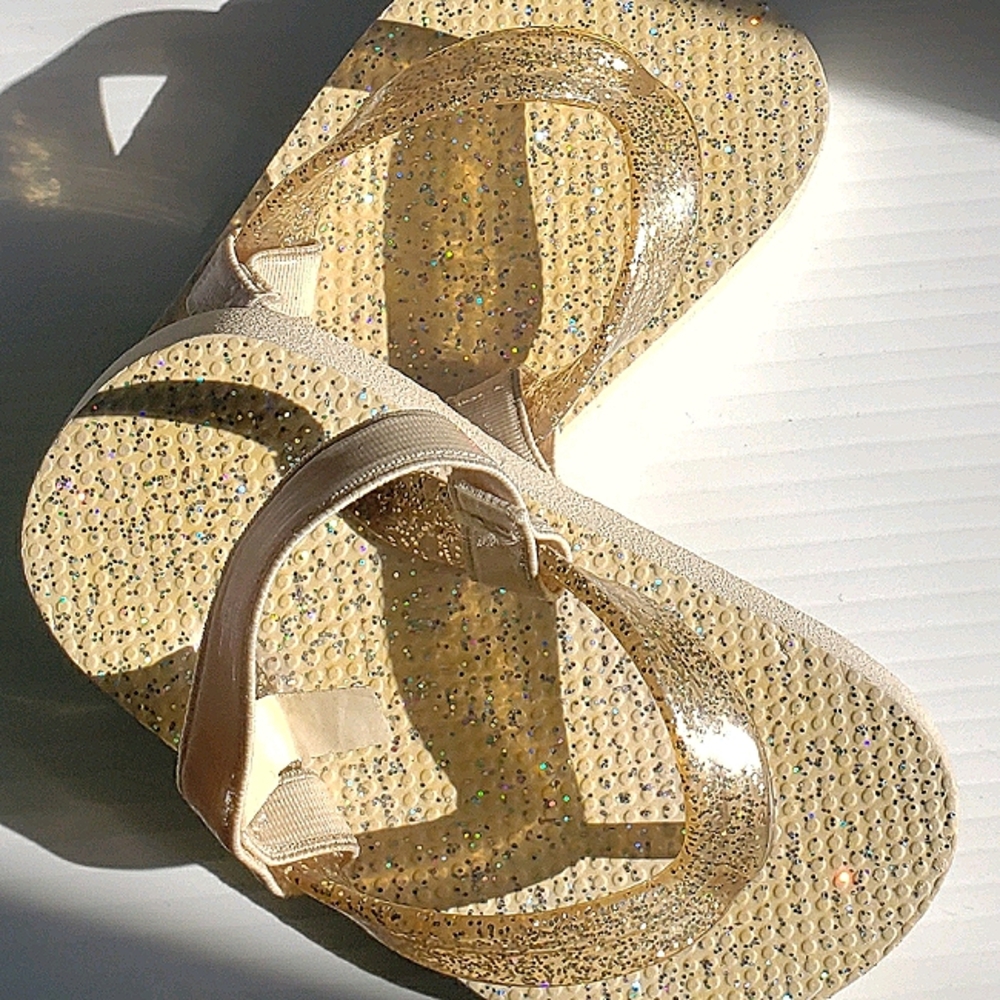 Flip Flops / Sandals